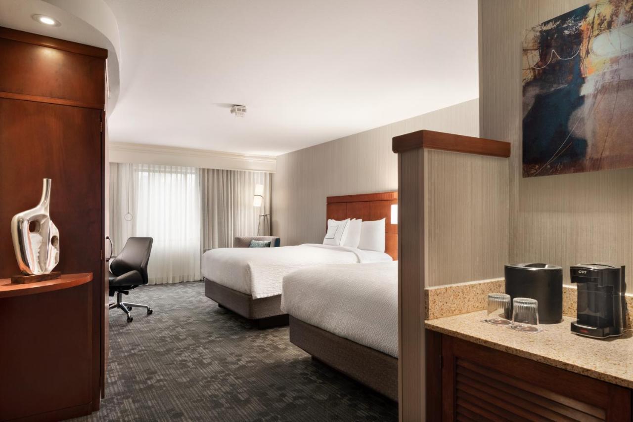 Courtyard By Marriott Potomac Mills 3*