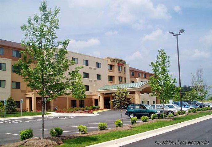 Courtyard By Marriott Potomac Mills Hotel 3*
