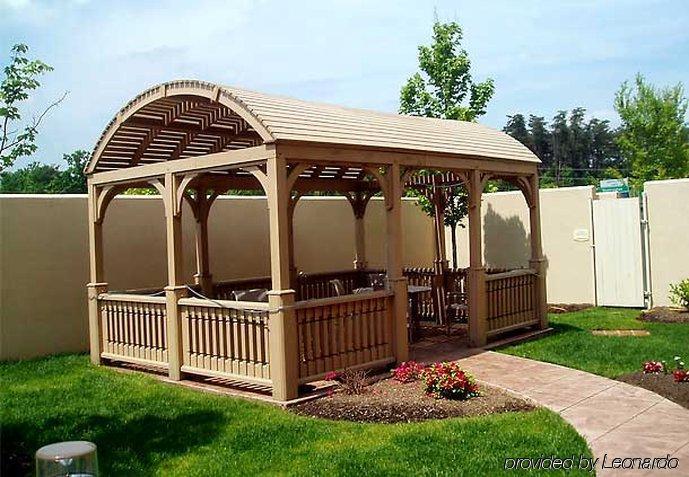 Hotel Courtyard By Marriott Potomac Mills 3*