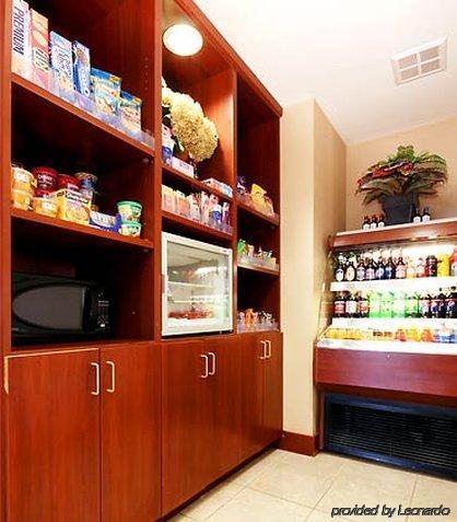 Courtyard By Marriott Potomac Mills Hotel 3*